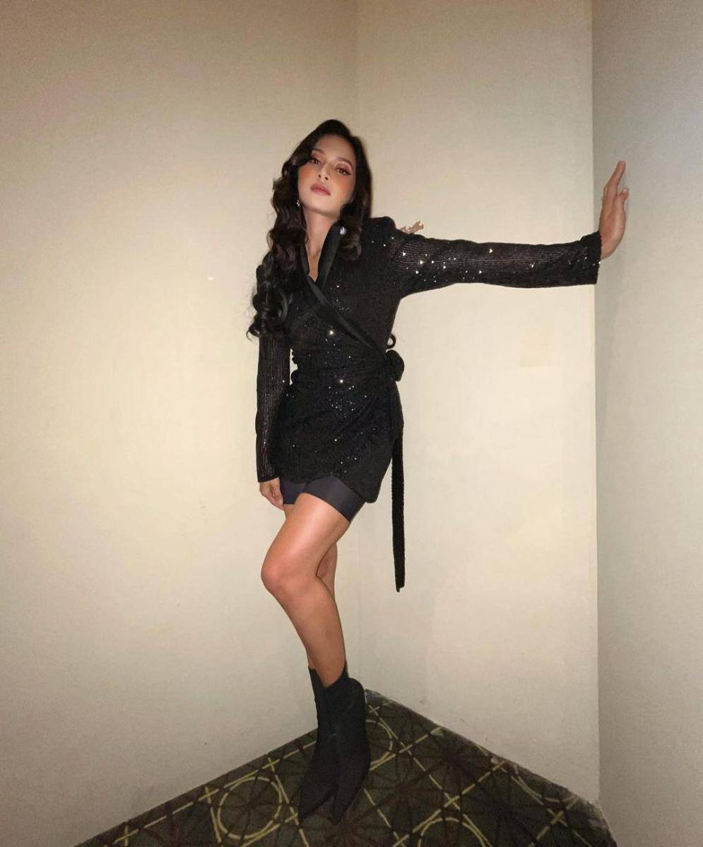 outfit ala Indah Permatasari (instagram.com/indahpermatas)