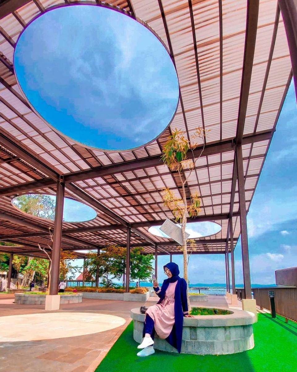 Spot foto di Bukit Cinta Rawa Pening. (instagram.com/septinila)