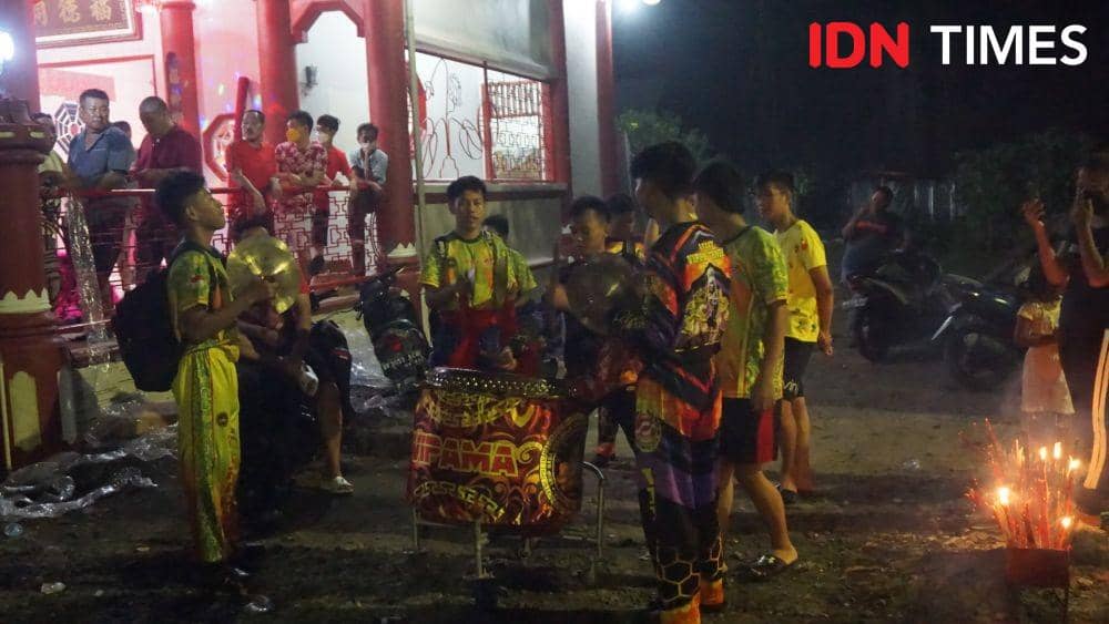 Suasana sambut perayaan Imlek sejumlah vihara dan hotel gelar barongsai (IDN Times/Indah Permata Sari)
