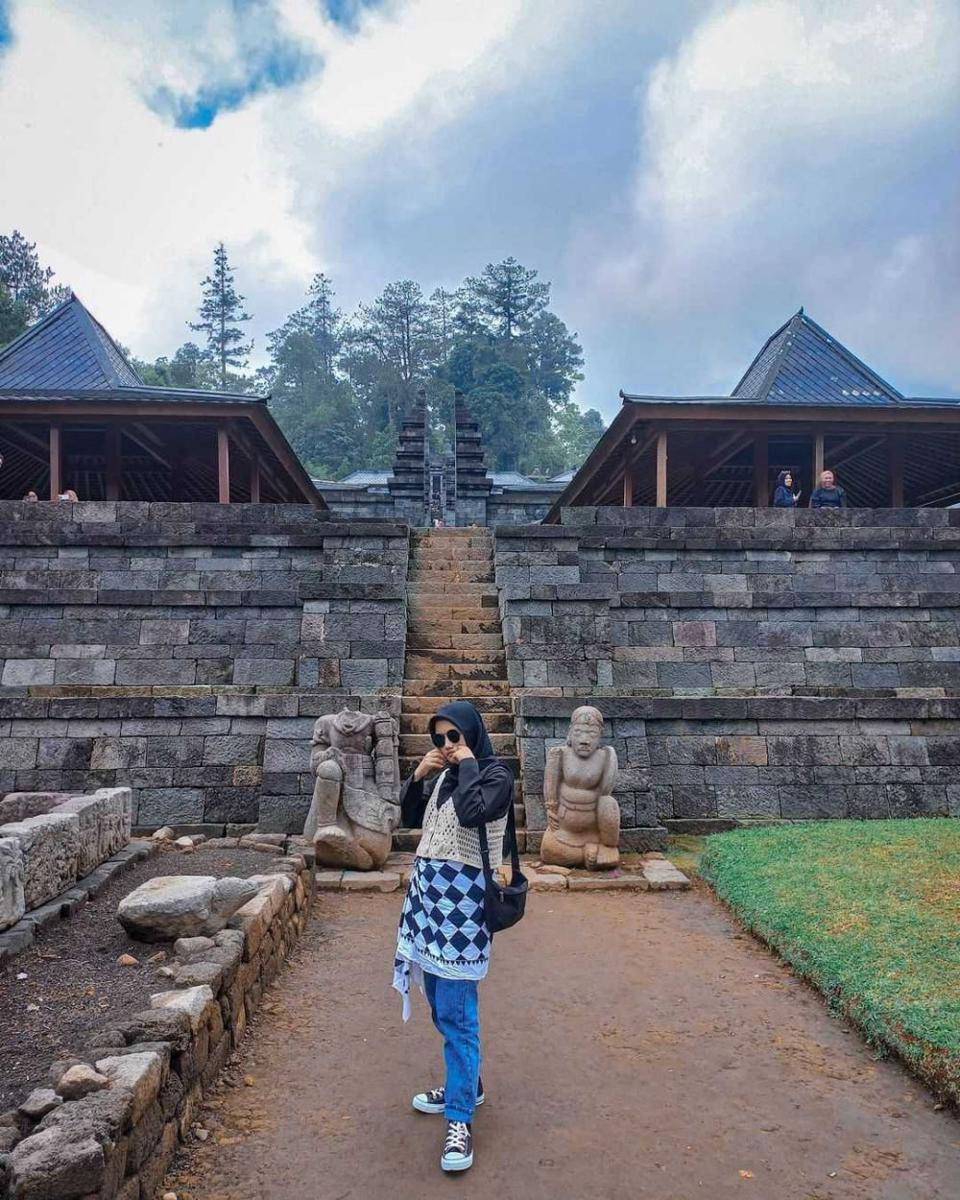 Candi Cetho (instagram.com/rizkahfn)