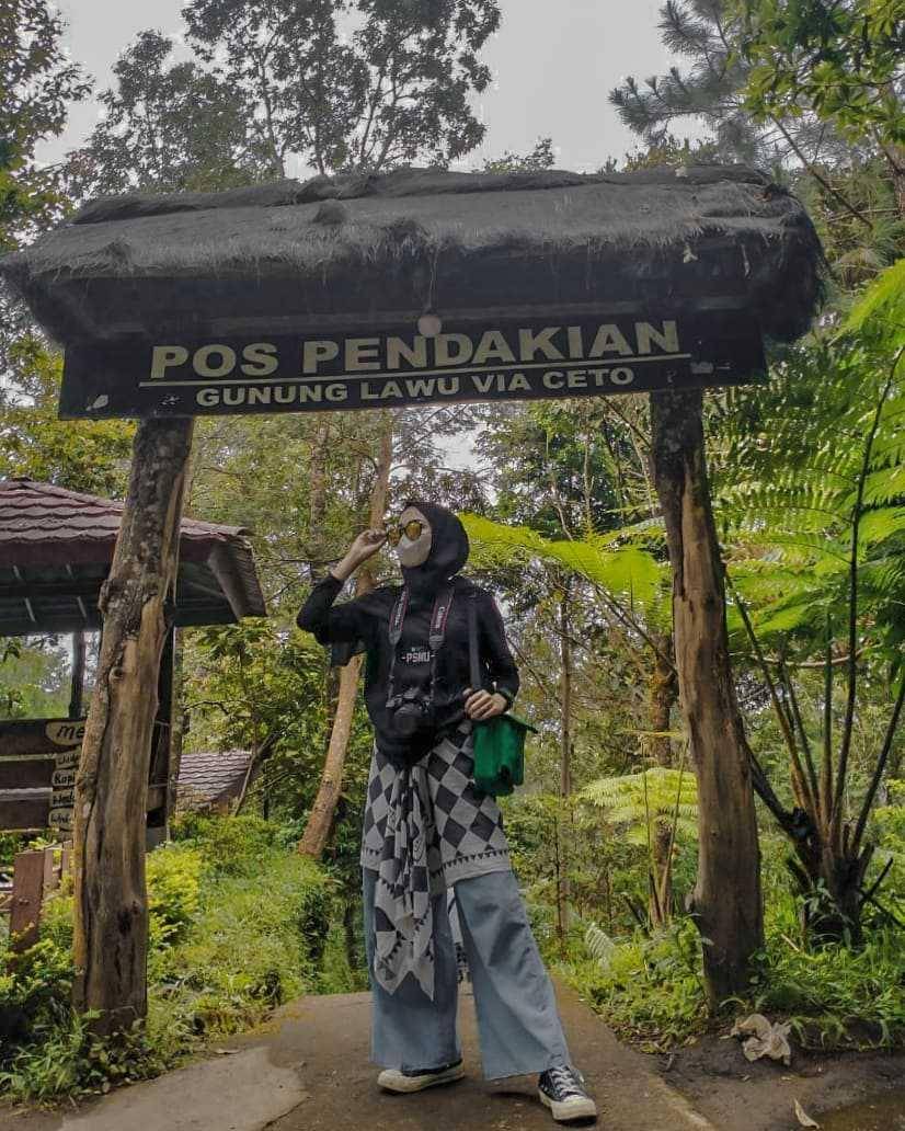 Candi Cetho (instagram.com/windiisaputri_)