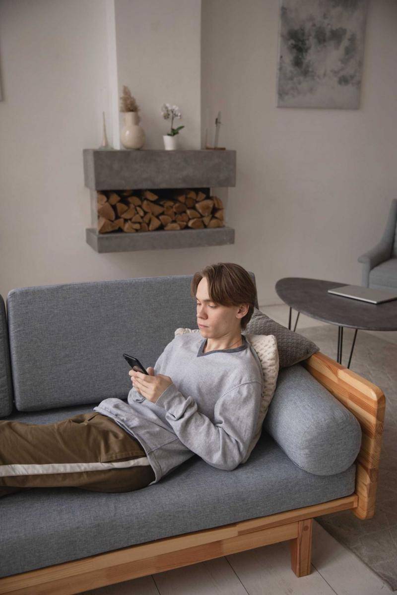 gambaran kurang gerak (pexels.com/EKATERINA BOLOVTSOVA)