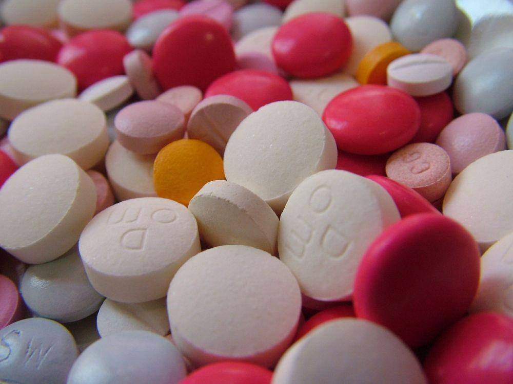 ilustrasi obat-obatan beta blocker (pixabay.com/aloisiocostalatge)