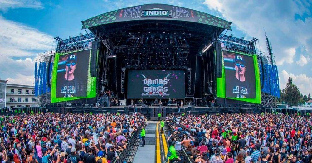 Vive Latino (sopitas.com)