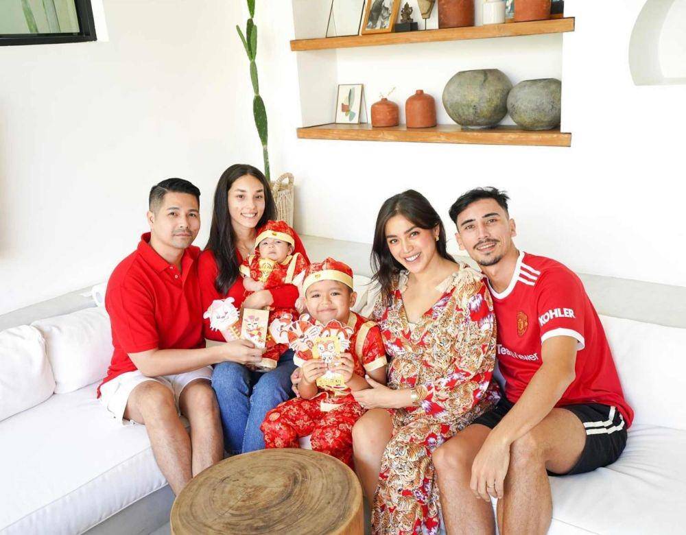 Perayaan tahun baru Imlek keluarga Jessica Iskandar (Instagram.com/inijedar/)
