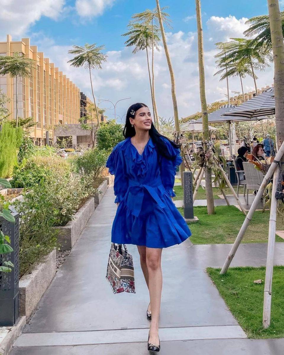 outfit girly ala Sabrina (instagram.com/sabrinachairunnisa_)