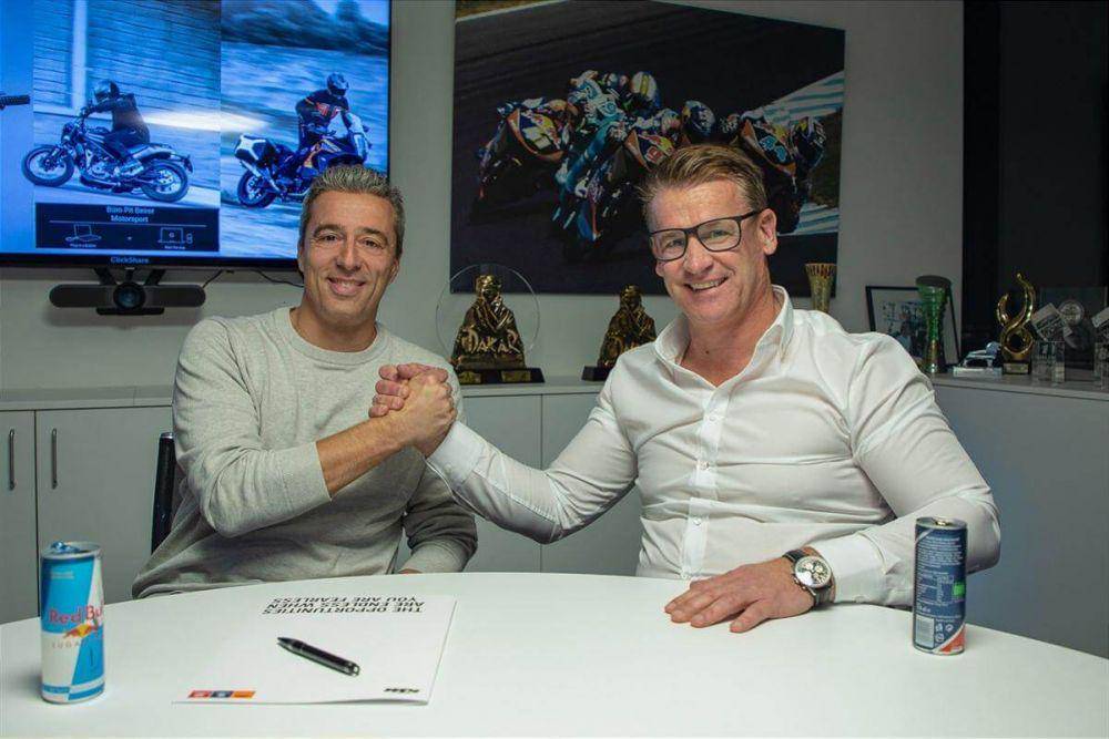 Francesco Guidotti dan Pit Beirer (motogp.com)