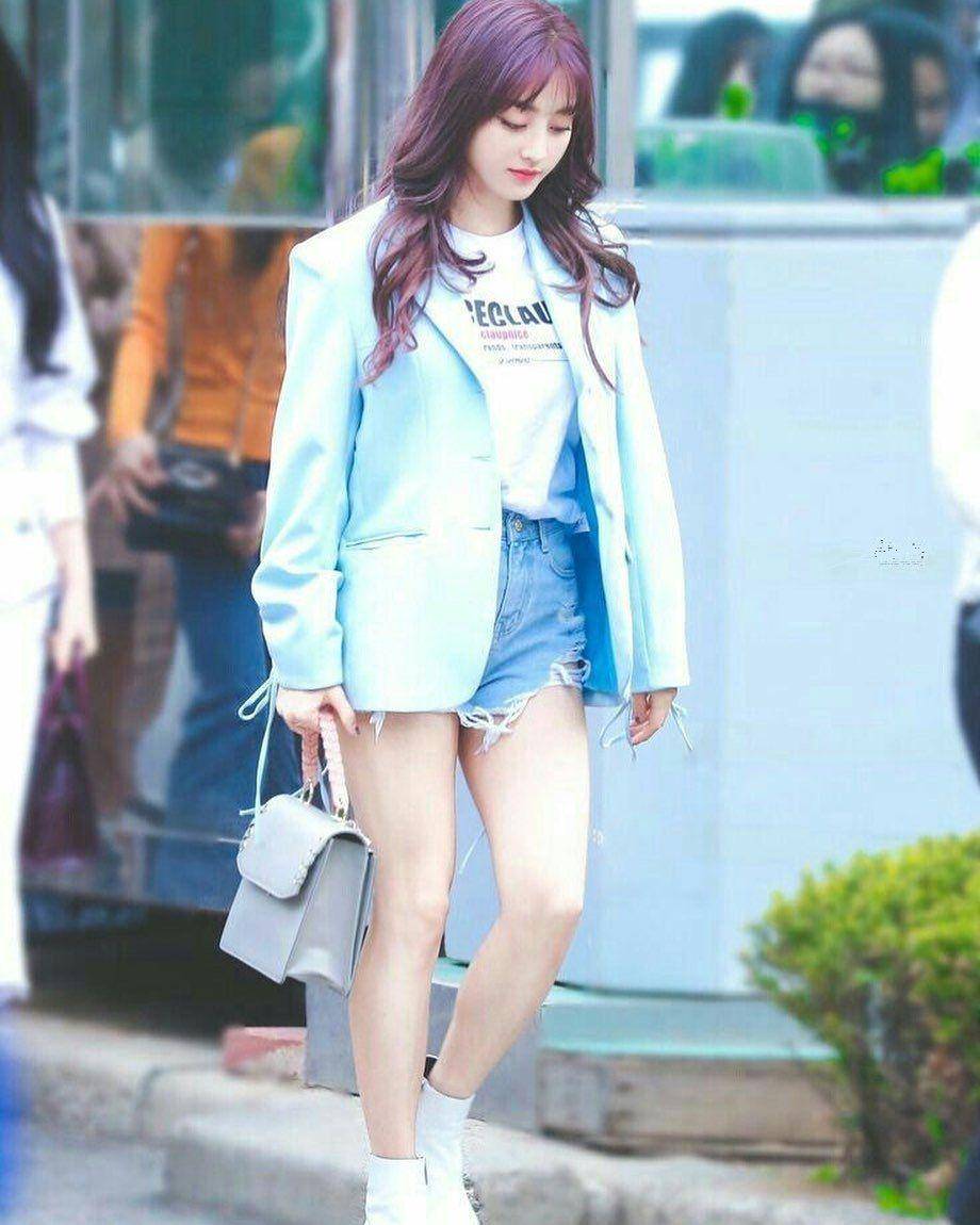 outfit kasual Jihyo Twice (instagram.com/trendfashiontwice)