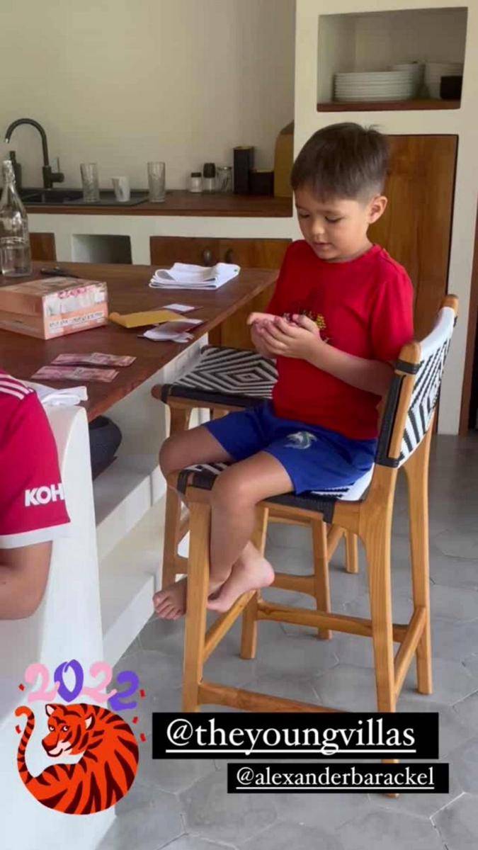 Perayaan tahun baru Imlek keluarga Jessica Iskandar (Instagram.com/inijedar/)