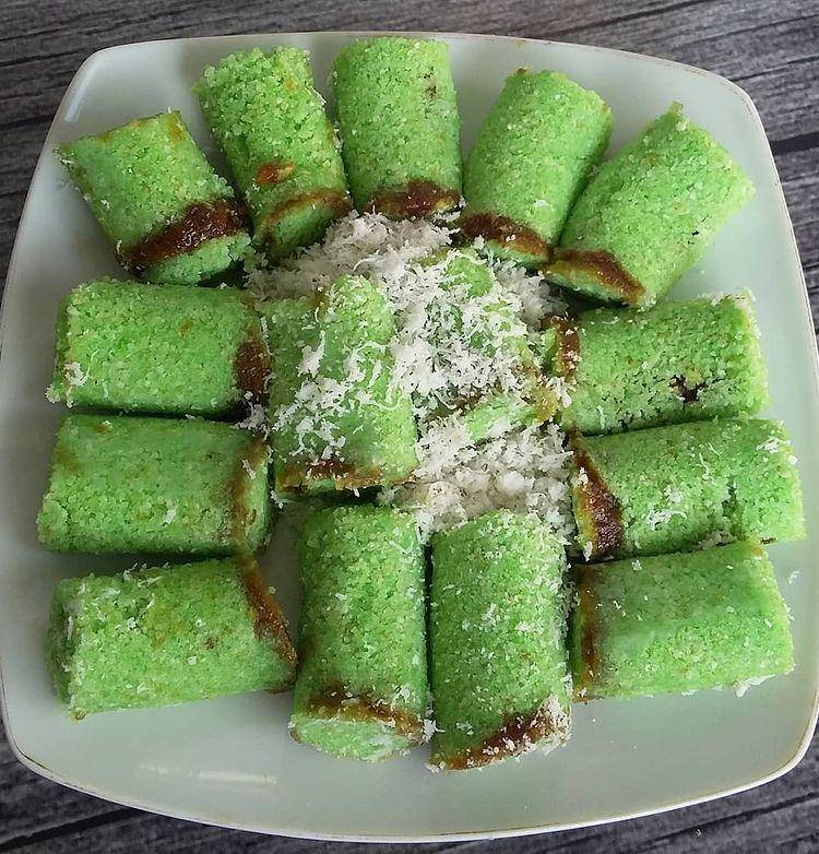 kue putu (instagram.com/ailiehoalie74)