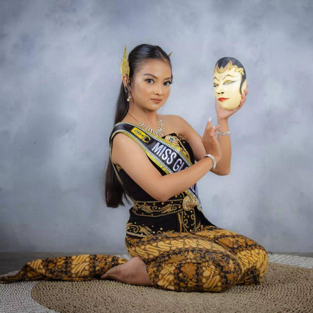 Arnelia Dwifauzi Novitasari (instagram.com/arnelia_dwi)