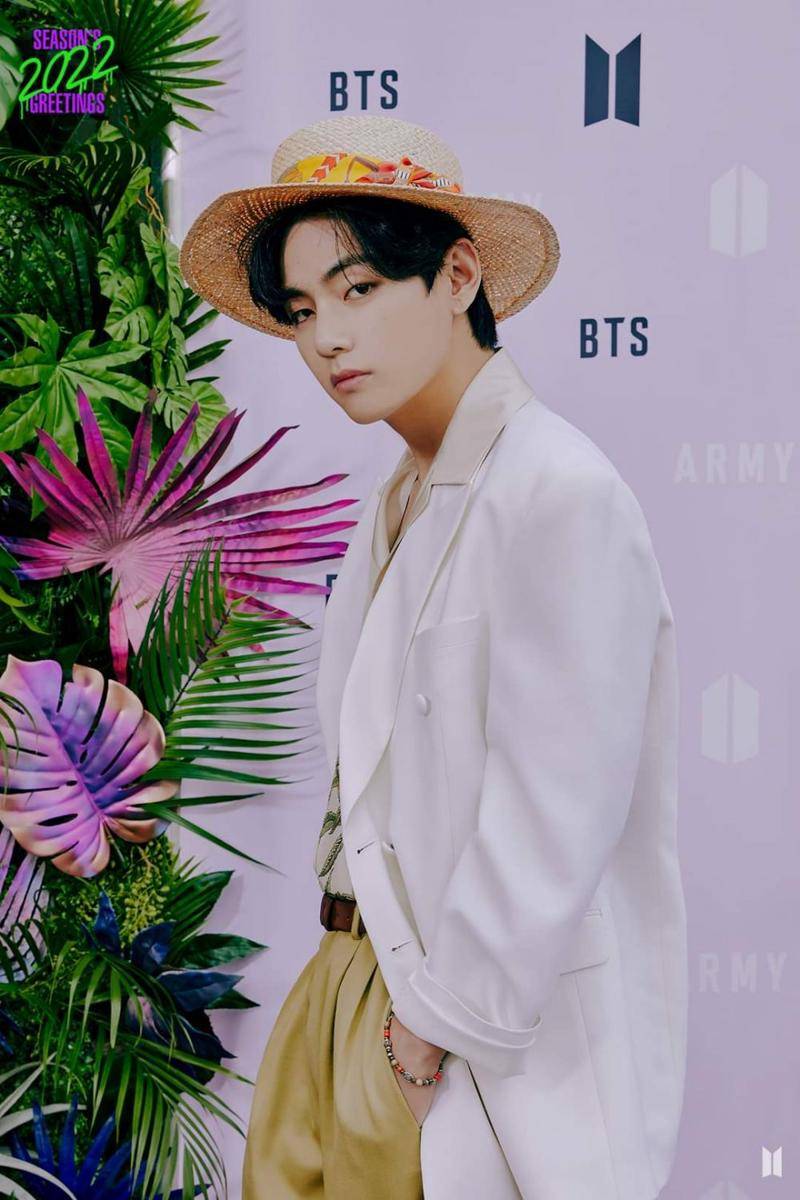 Outfit semi formal look ala BTS (facebook.com/bangtan.official)