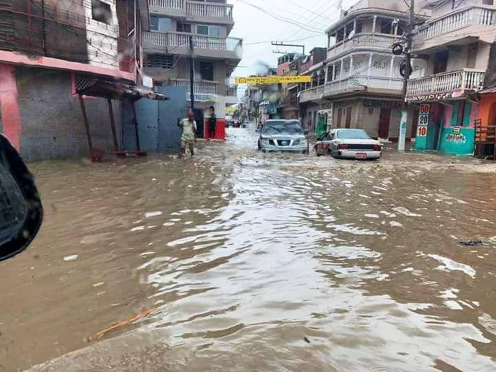 Banjir bandang di Haiti pada Senin (31/1/2022).(twitter.com/Flood_List)