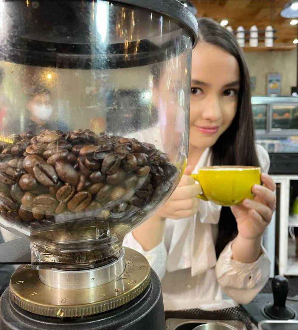 potret Anjani Dina (instagram.com/anjanidinavdw)