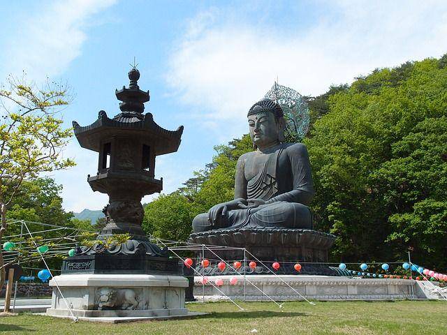 Kuil Sinheungsa (pixabay.com/jkazeyume)