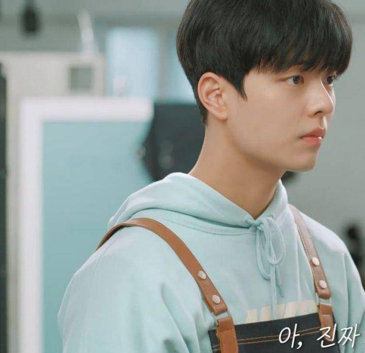 Jung Woo Jin (instagram.com/woojinnie_96)