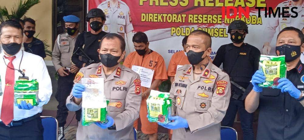 Polda Sumsel gagalkan penyelundupan 16 kilogram sabu dari Aceh ke Palembang (IDN Times/Rangga Erfizal)