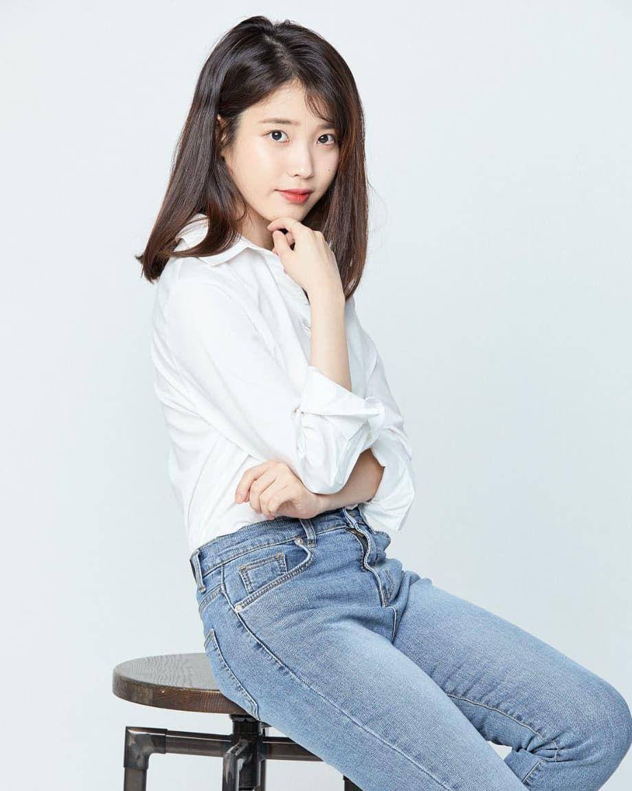 potret referensi padu padan outfit IU (instagram.com/iu_leejieun516)