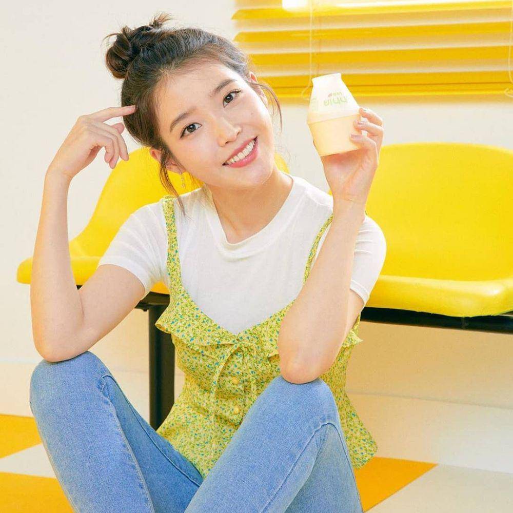 potret referensi padu padan outfit IU (instagram.com/iu_leejieun516)