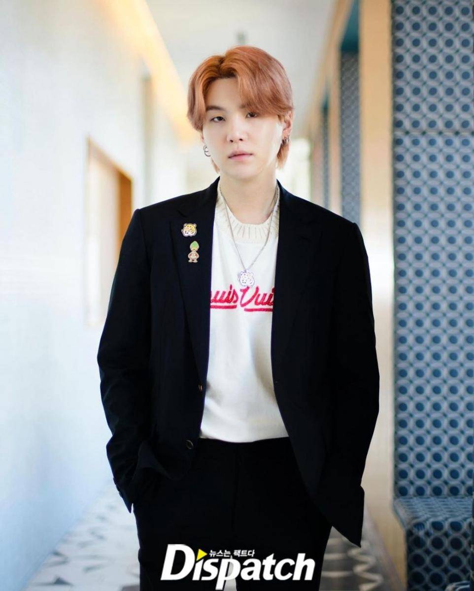 Outfit semi formal look ala BTS (Instagram.com/koreadispatch)