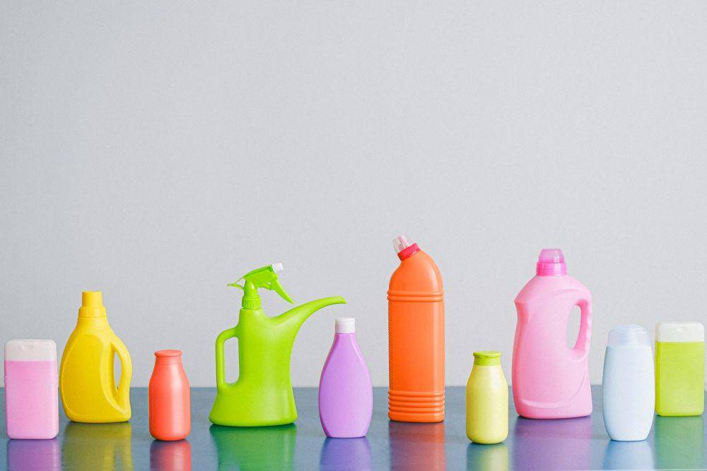 iIlustrasi botol pembersih (pexels.com/Anna Shvets)