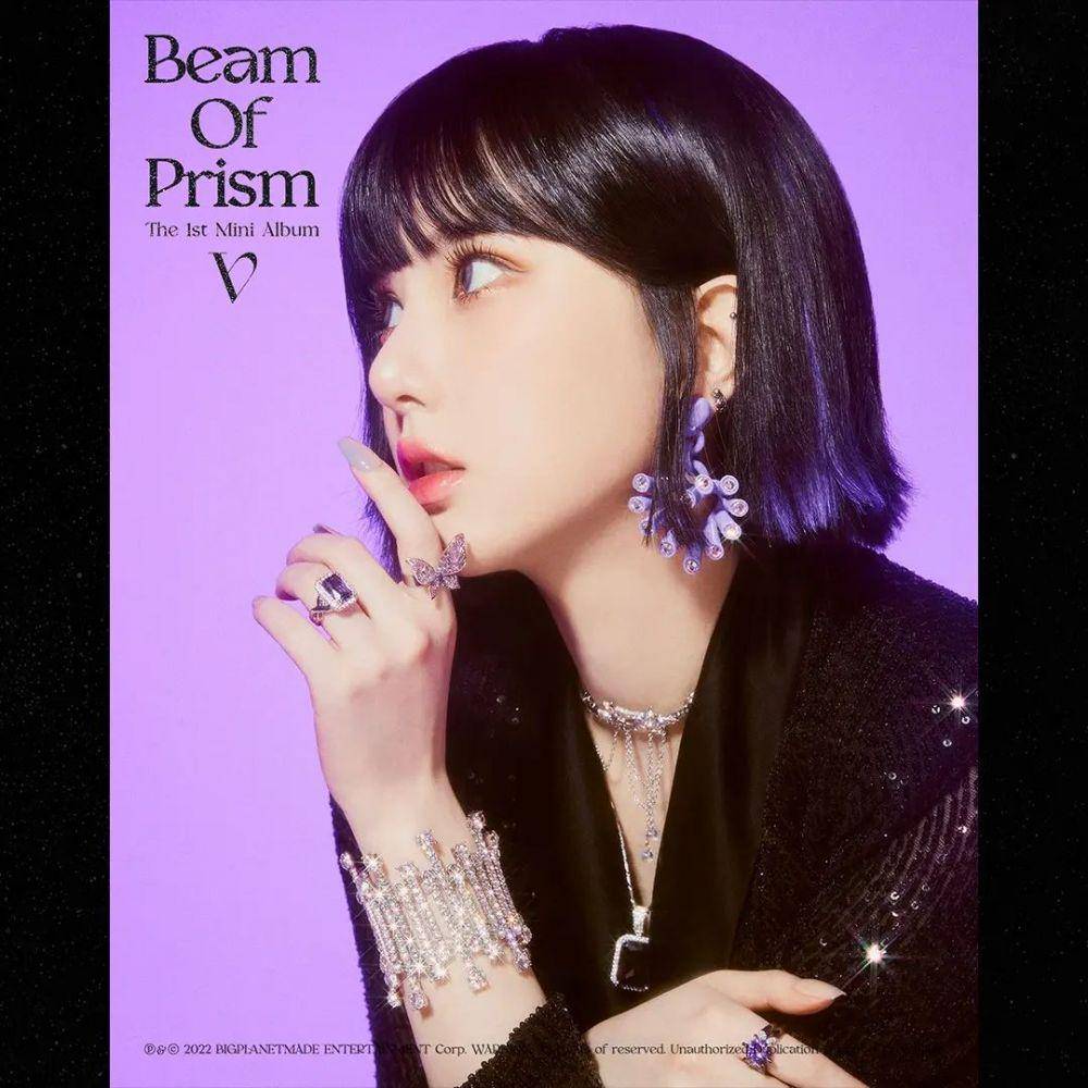 Eunha di konsep foto 1st mini album VIVIZ bertajuk Beam of Prism (instagram.com/viviz_official)