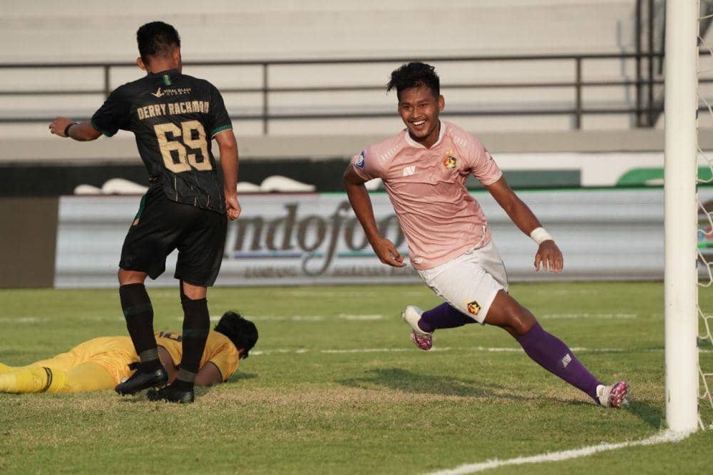 Striker Persik Kediri, Septian Bagaskara usai cetak gol. IDN Times/ istimewa