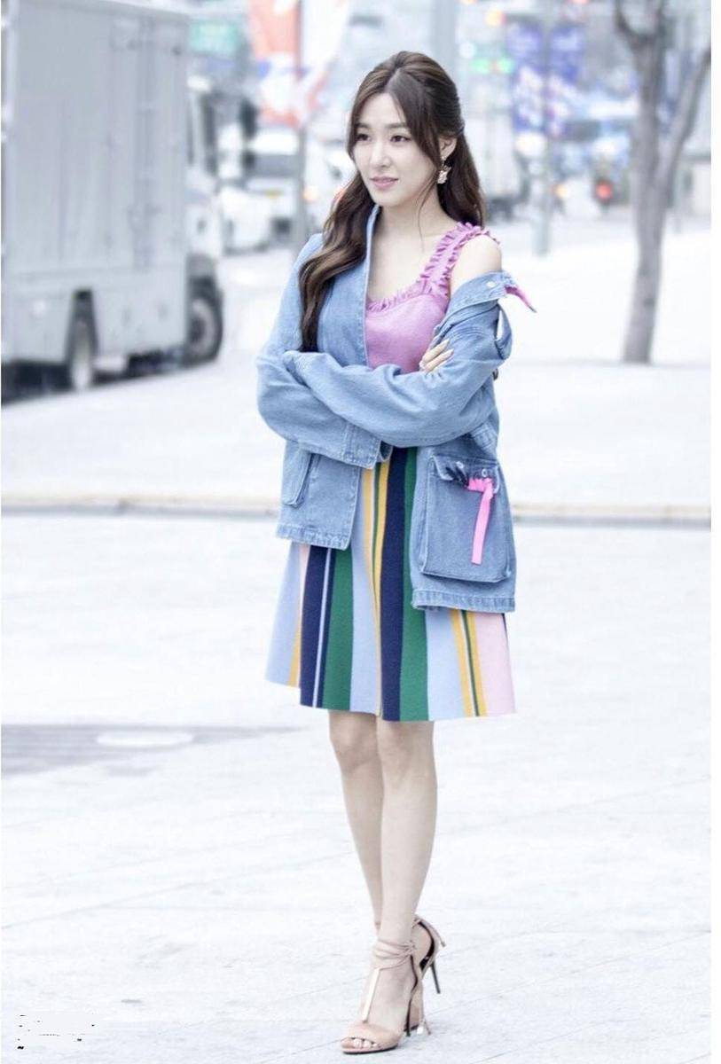 dress ala Tiffany SNSD (instagram.com/snsdoutfit)