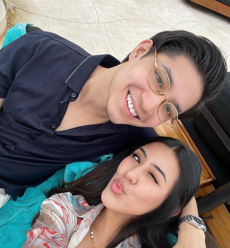 potret Teuku Rassya dan pacar (instagram.com/cleanthaislns)