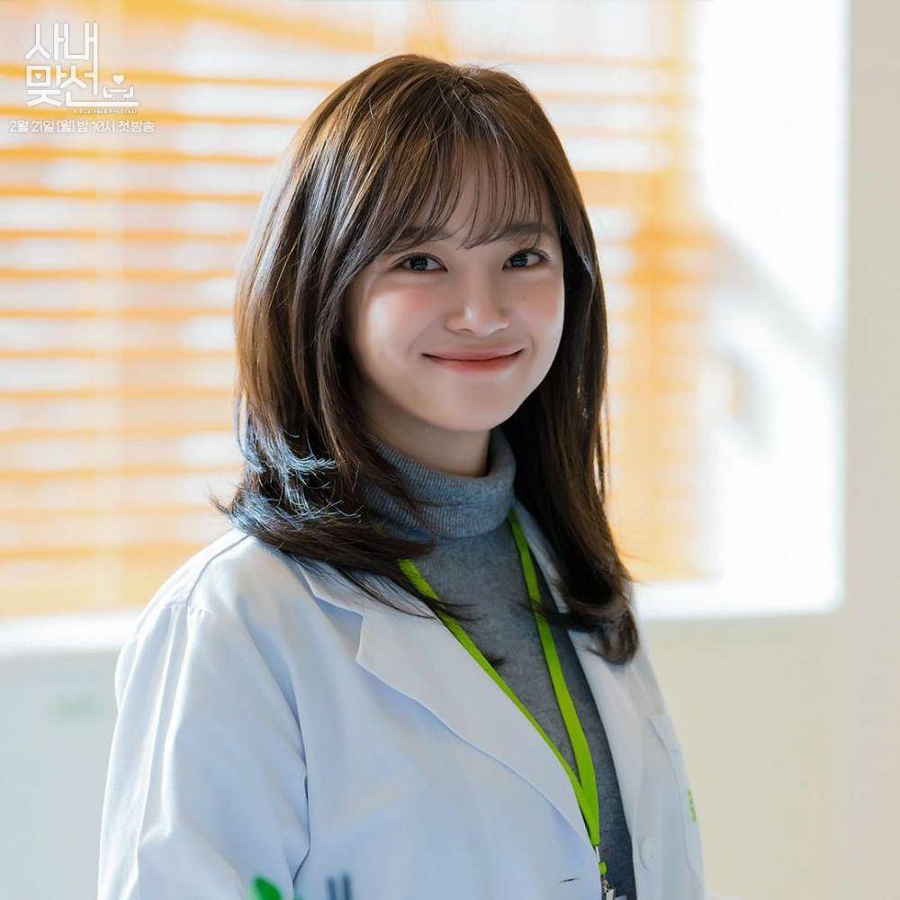 Kim Sejeong di drama Korea Business Proposal. (instagram.com/sbsdrama.official)