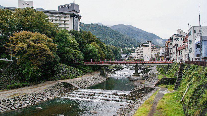 onsen Hakone (japan-guide.com)