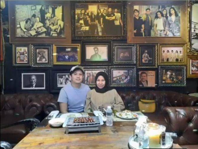 potret restoran Ahmad Dhani (instagram.com/wismadewa19restography)