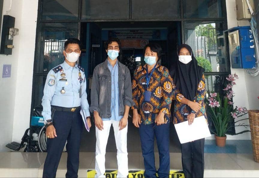 Pengungsi Myanmar yang dipindahkan sementara ke Lhokseumawe, Aceh dibawa pengawasan Rudenim Medan. / Dok. Rudenim Makassar