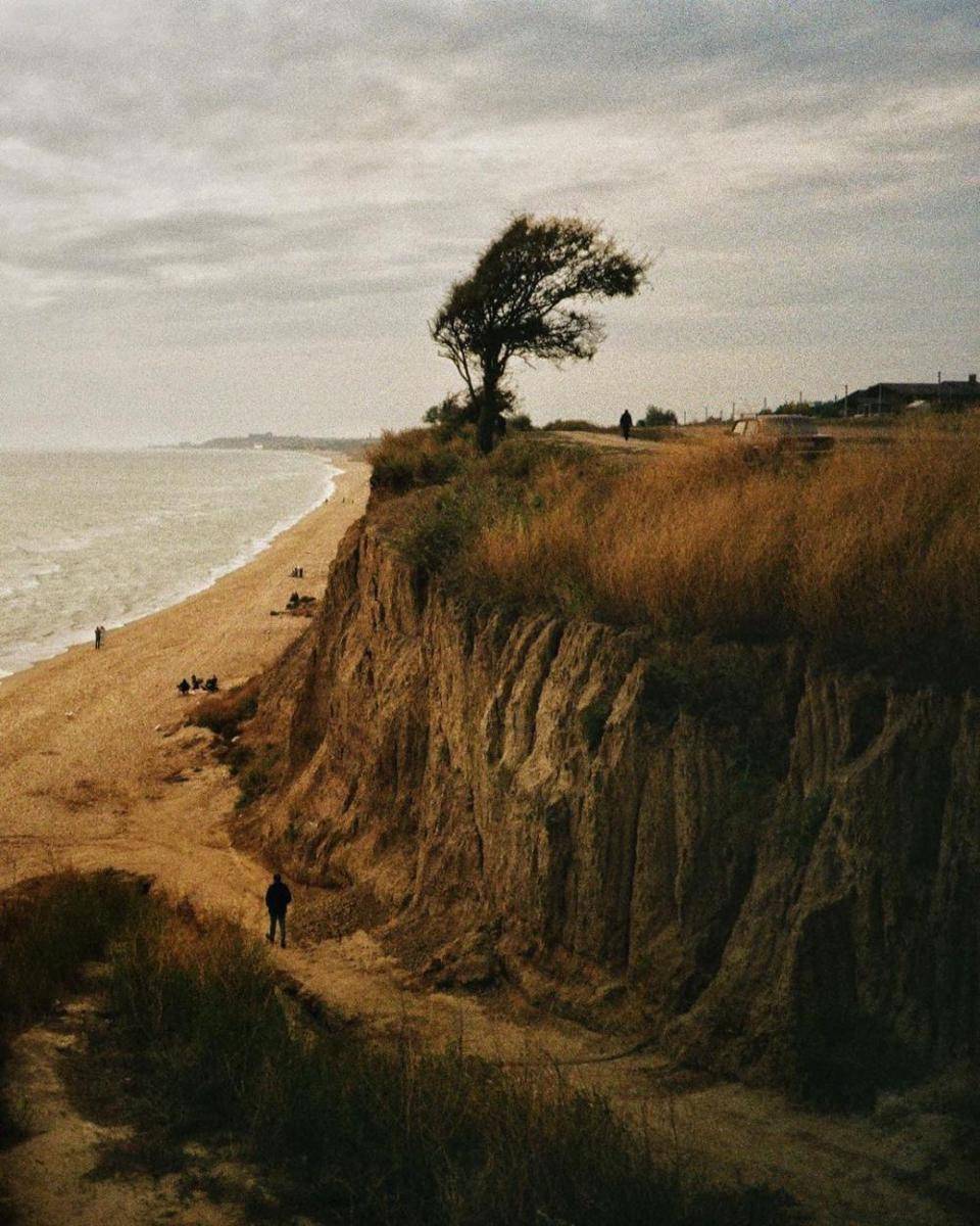 Pantai Sanzhiika (instagram.com/untitled.in.ua)