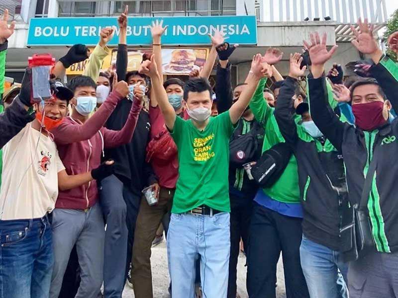 Punya Jiwa Sosial Tinggi, 10 Konten Video Suhendra Fu yang Bikin Haru