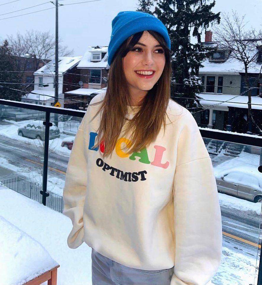 Emilia Jones (instagram.com/emiliajonesy)