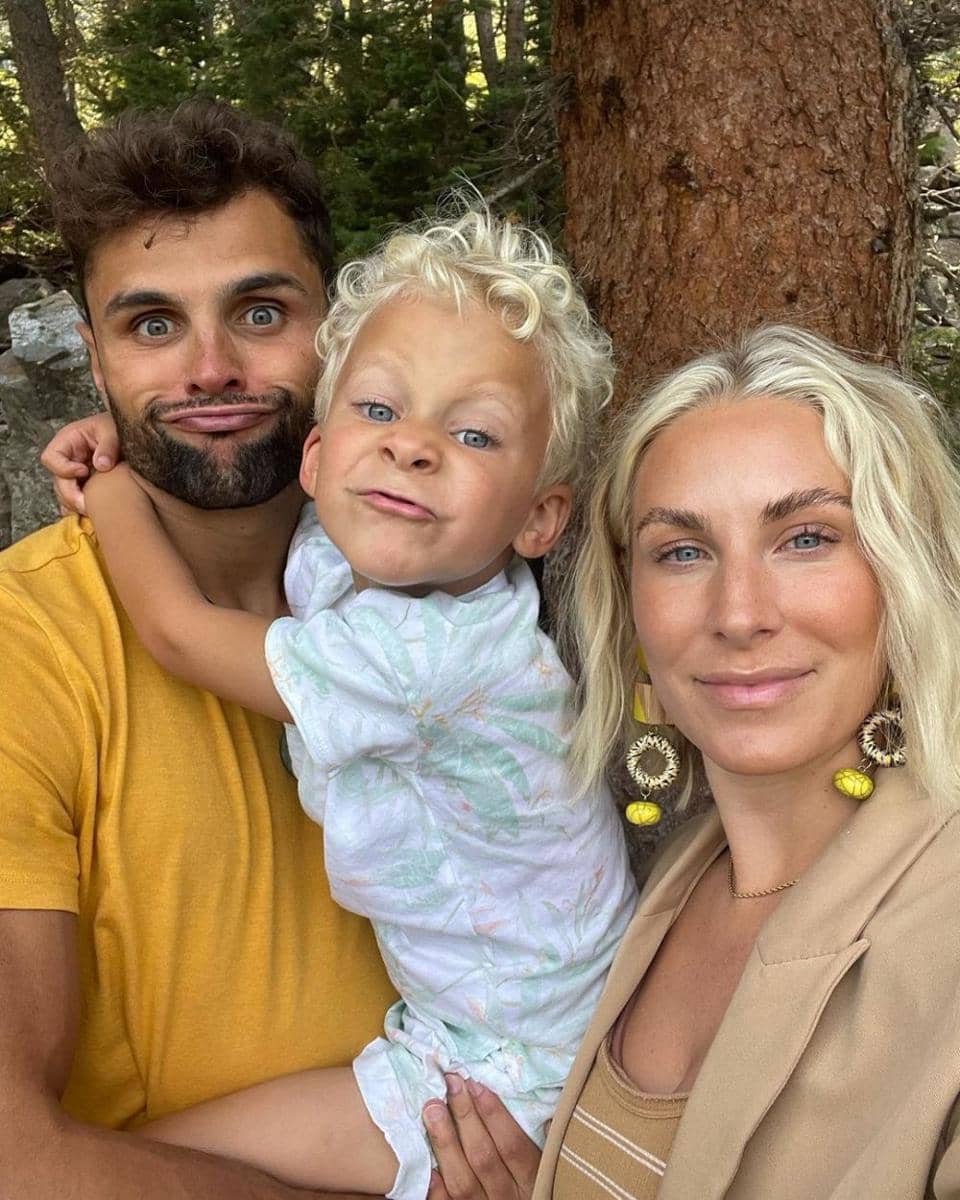 Raul Neto bersama istri dan anaknya (instagram.com/raulneto08)