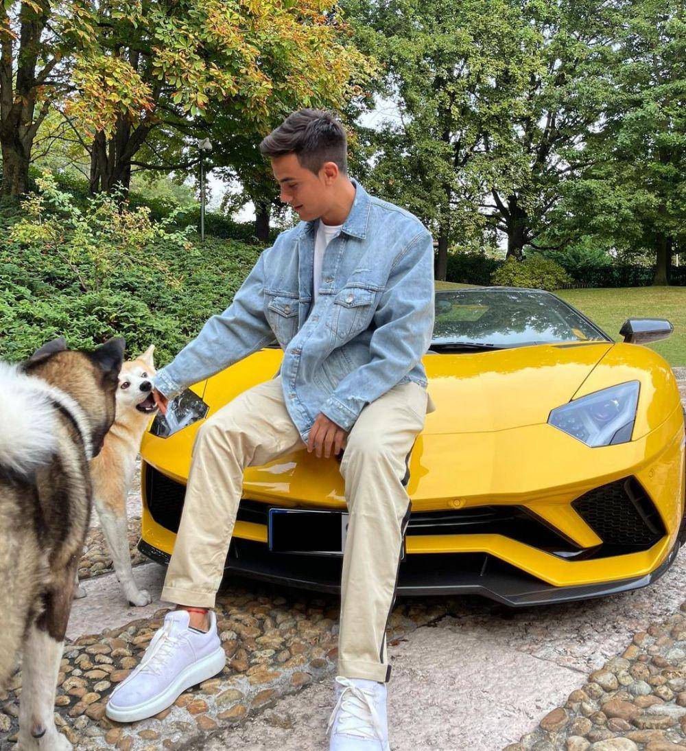 Gaya busana Paulo Dybala (instagram.com/paulodybala)