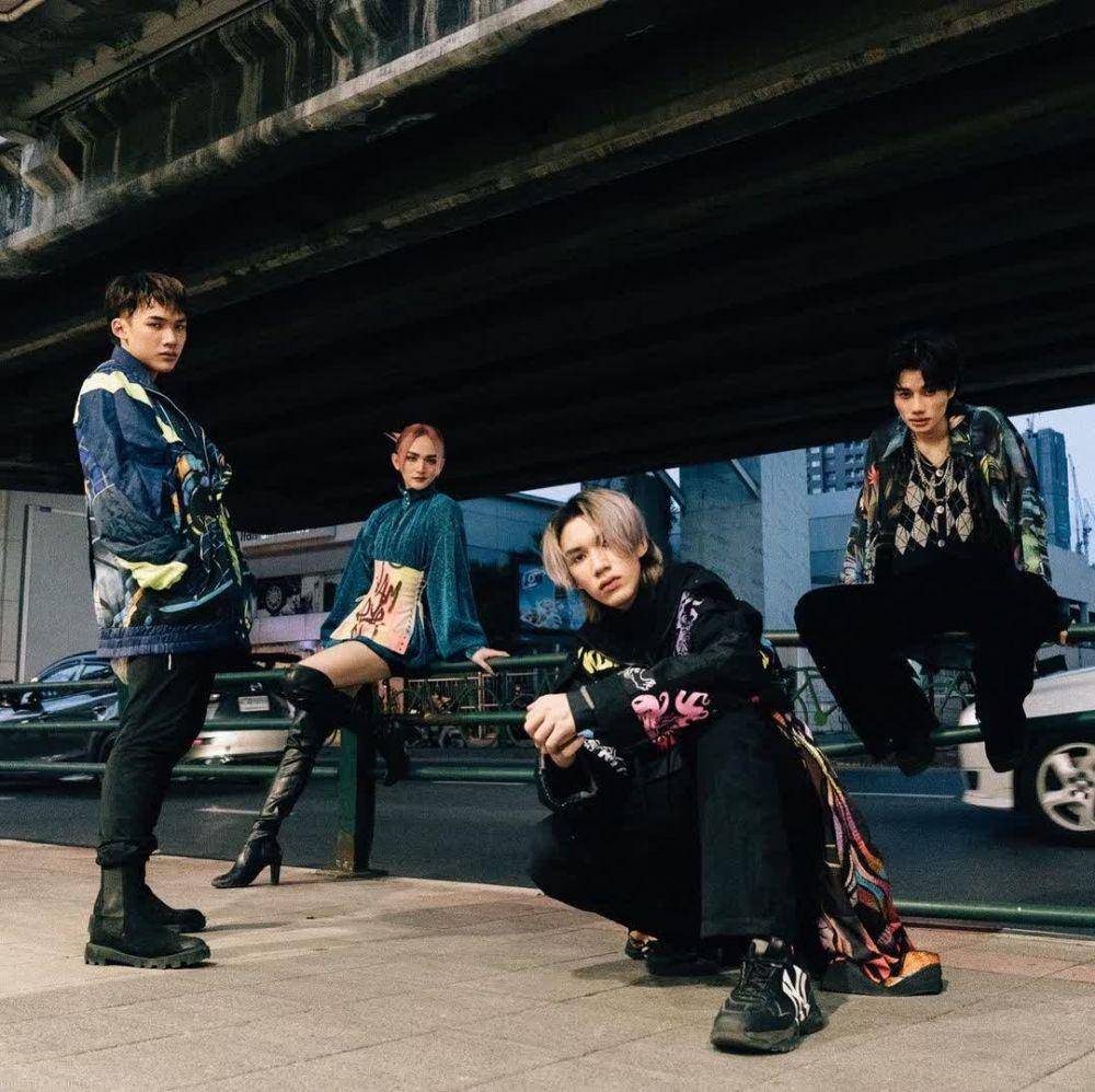 potret member 4MIX (instagram.com/4mix.offiacial.ks)