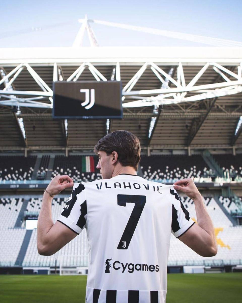 Dusan Vlahovic menjadi rekrutan anyar Juventus pada bursa transfer musim dingin 2022. (instagram.com/juventus)