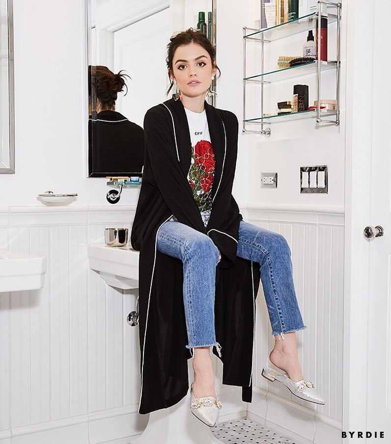 ide OOTD ala Lucy Hale (instagram.com/lucyhale)