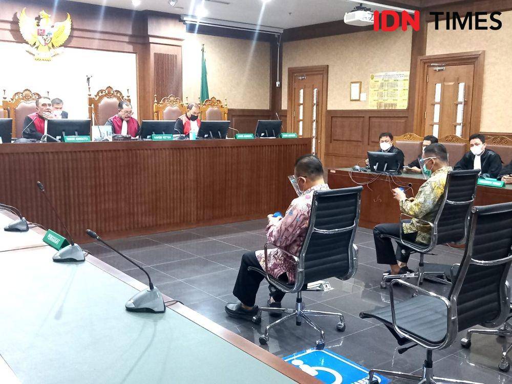 Sidang vonis Angin Prayitno Aji dan Dadan Ramdani dalam kasus suap Ditjen Pajak (IDN Times/Aryodamar)