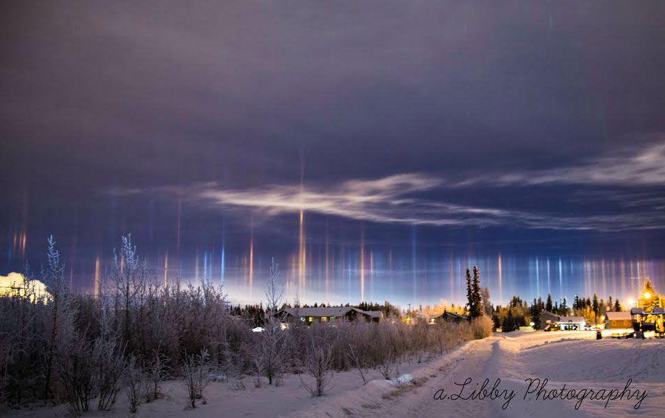 Pilar Cahaya di Alaska (apod.nasa.gov/Allisha Libby)
