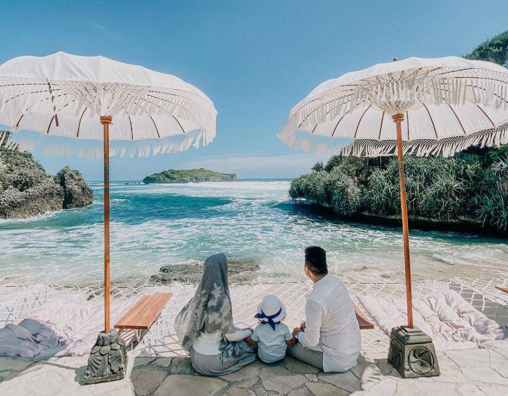 Pantai Slili, Gunungkidul, Yogyakarta (instagram.com/ojiastari)