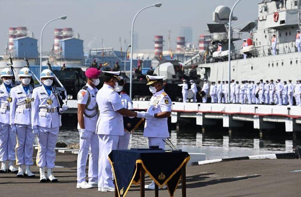 Kepala Staf TNI Angkatan Laut, Laksamana Yudo Margono ketika melantik Panglima Koarmada pertama, Laksdya TNI Agung Prasetiawan pada Kamis, 3 Februari 2022. (www.instagram.com/@tni_angkatan_laut)