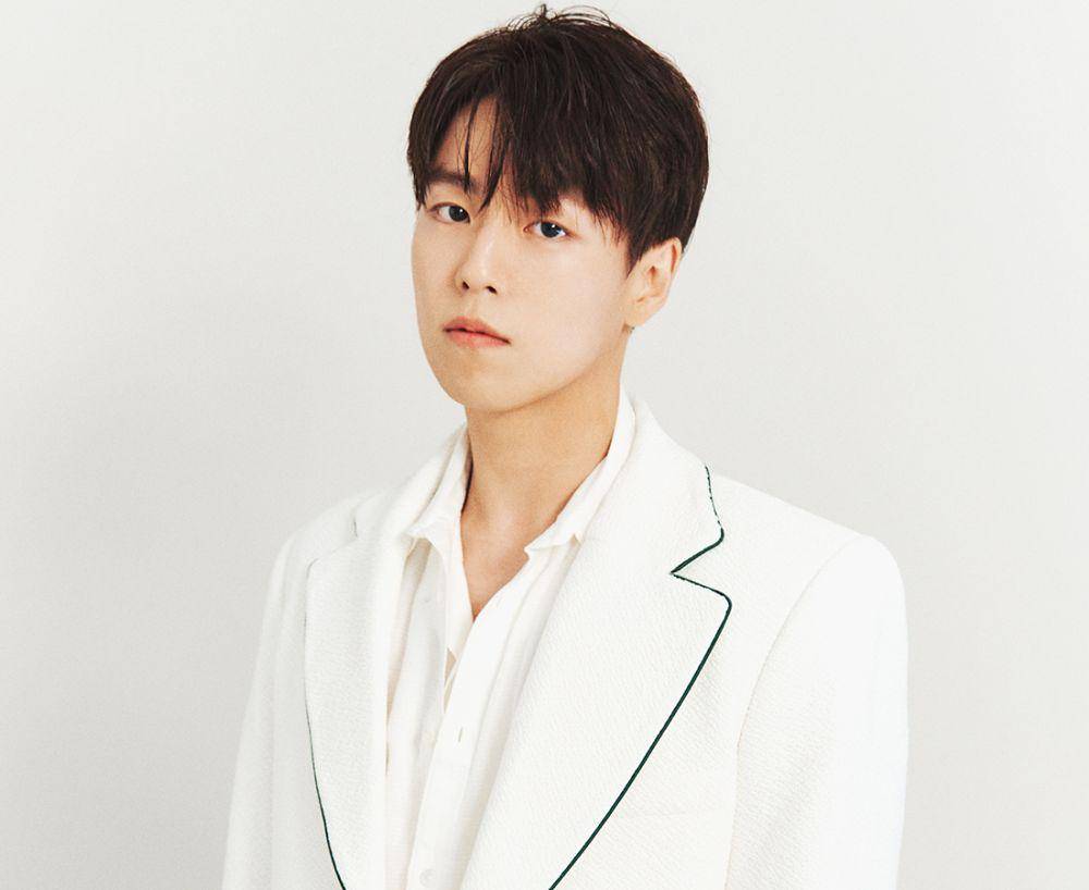 Lee Hyun Woo (awesomeent.co.kr)