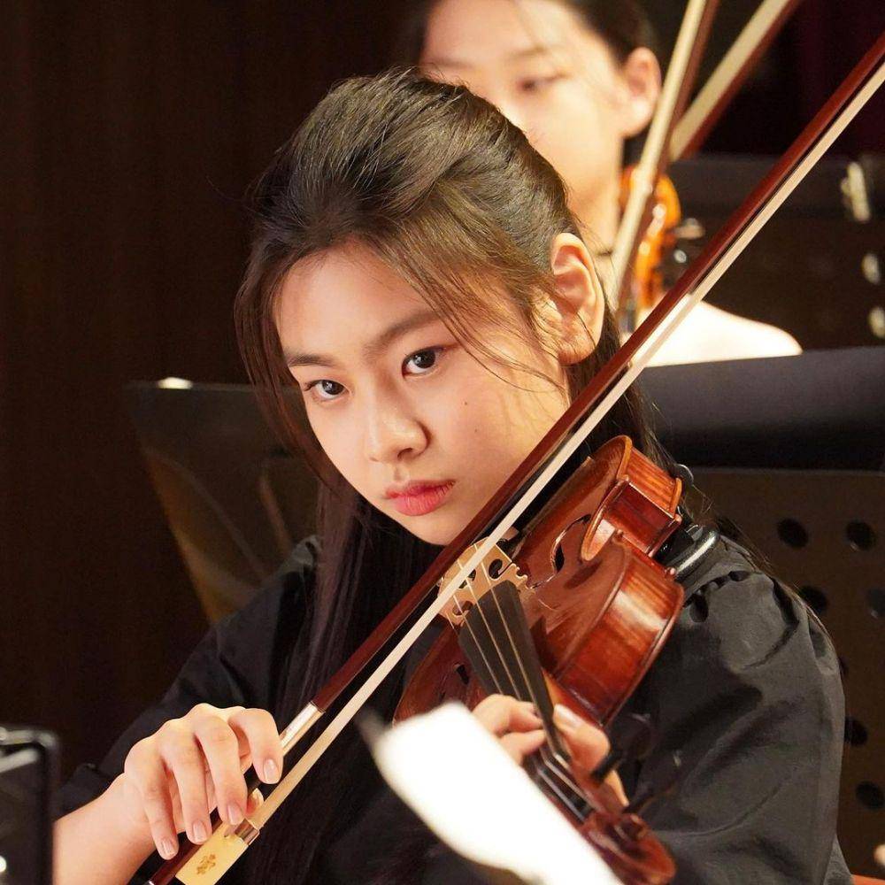 Kim Su An (instagram.com/blossom_entertainment)