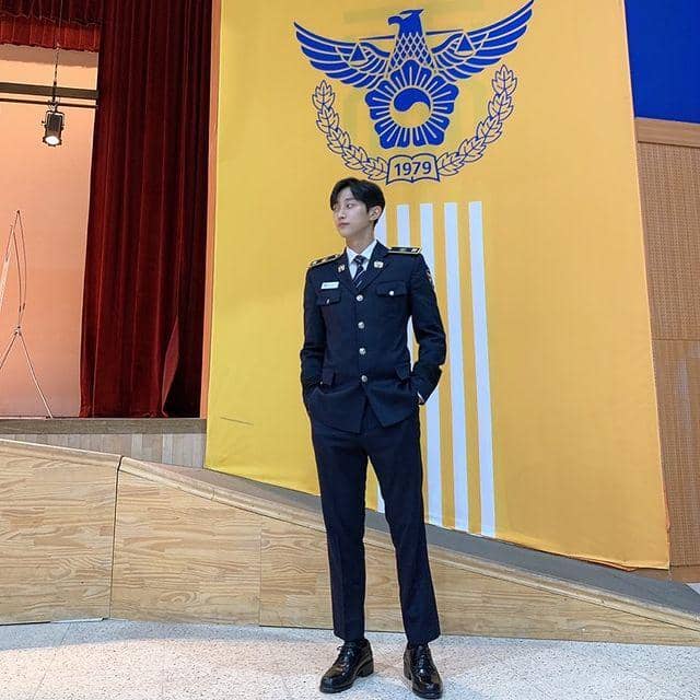 Jin Young di drama Police University (instagram.com/jinyoung0423)