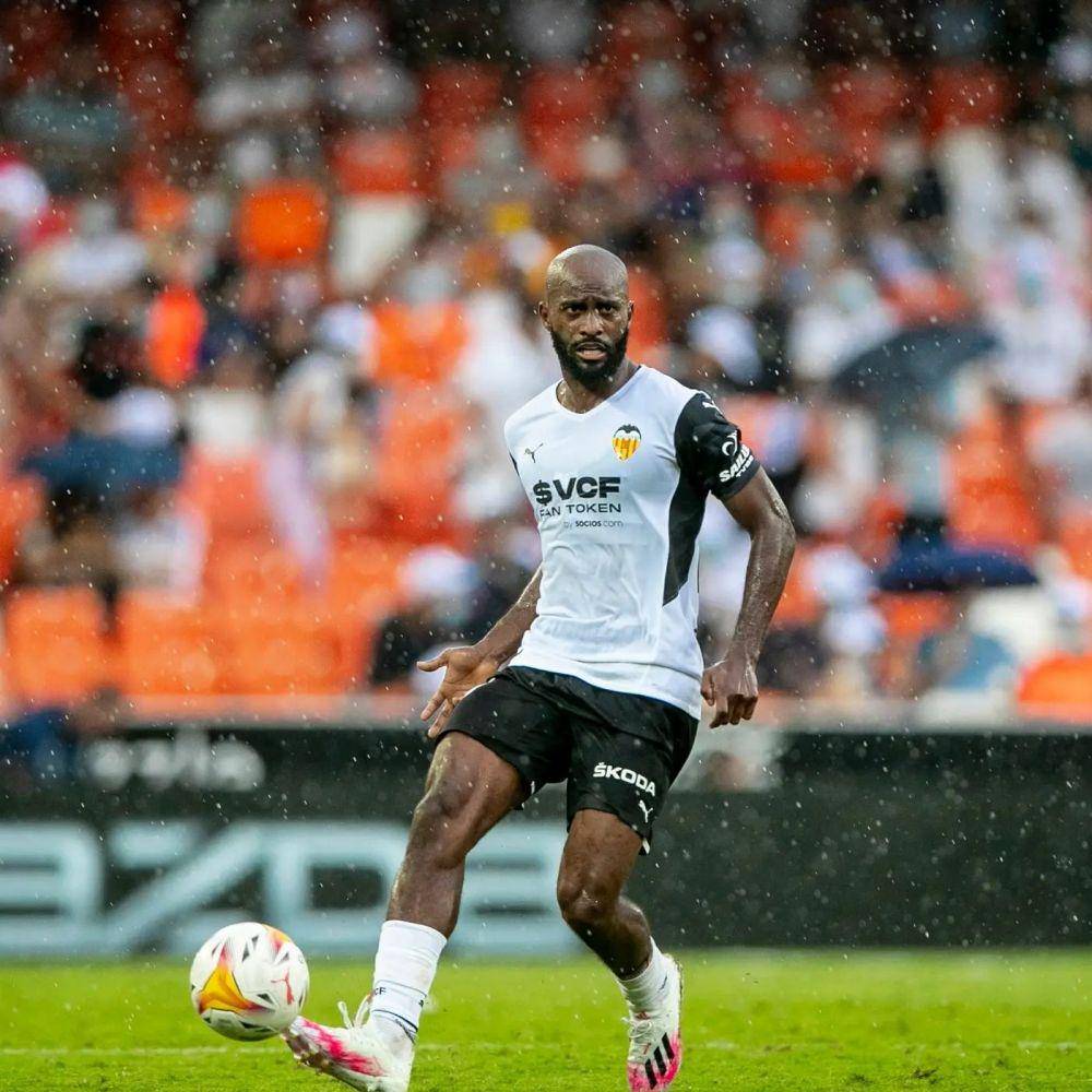 Dimitri Foulquier saat memperkuat Valencia di LaLiga 2021/2022. (instagram.com/dimitri_foulquier)