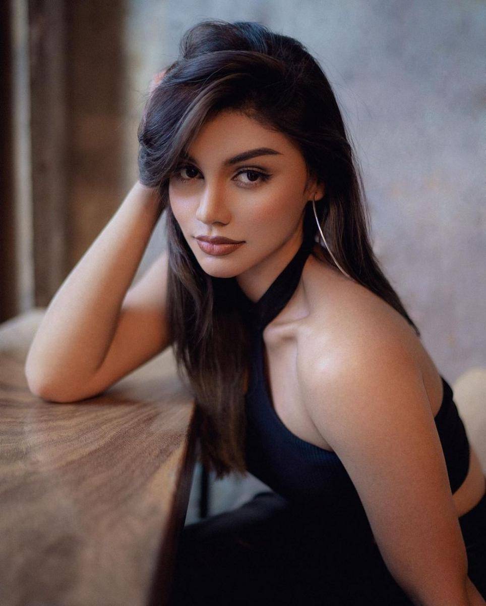 Jihane Almira (instagram.com/jihanealmira)